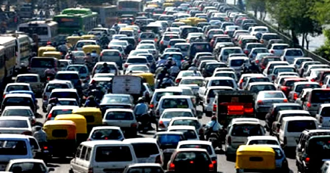 Məhəllə avtomagistral yol deyil! Sürətlə böyüyən Bakı küçələrində təhlükəli dəyişiklik