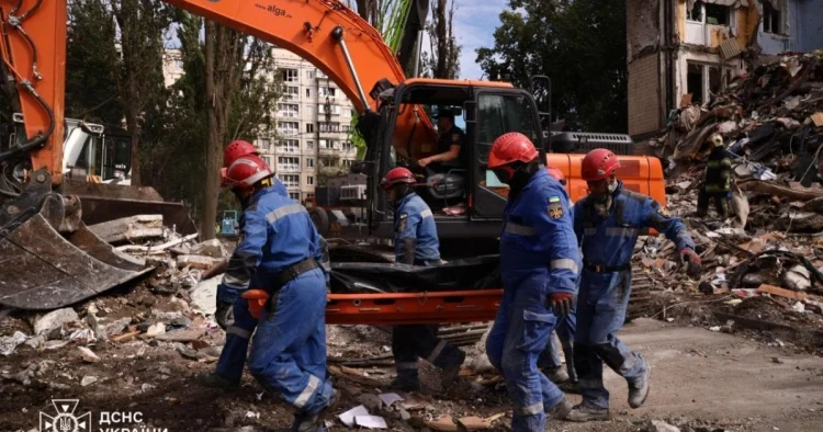 Kiyevə PUA hücumu: 11 nəfər həlak olub