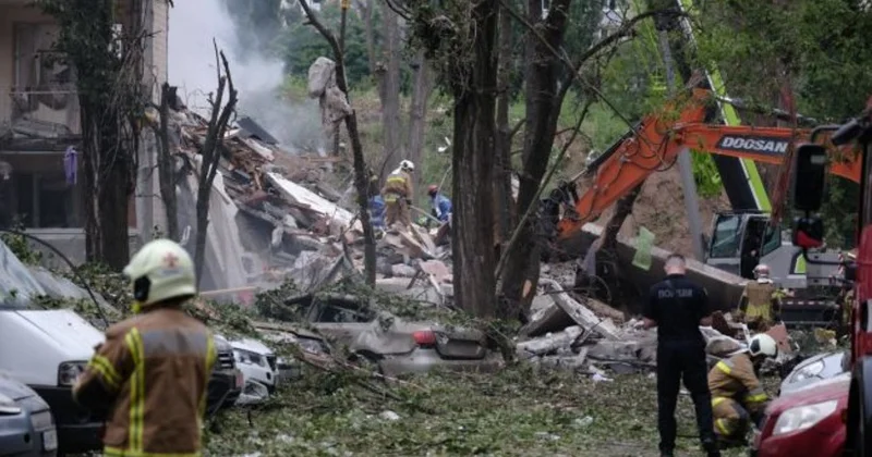 Число погибших при ударах ВС РФ по Киеву возросло до 16