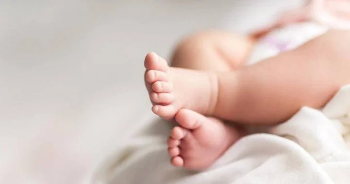 O, dünyanın ən yaşlı körpəsidir: 31 yaşında dünyaya gəldi FOTO