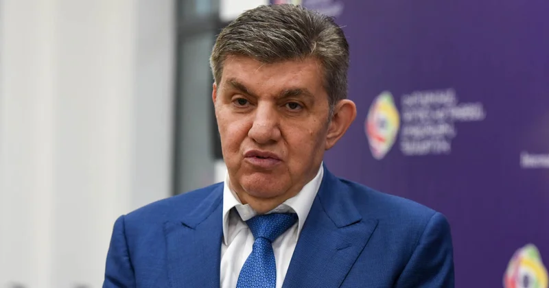 Ара Абрамян спасет Армению… но из Москвы