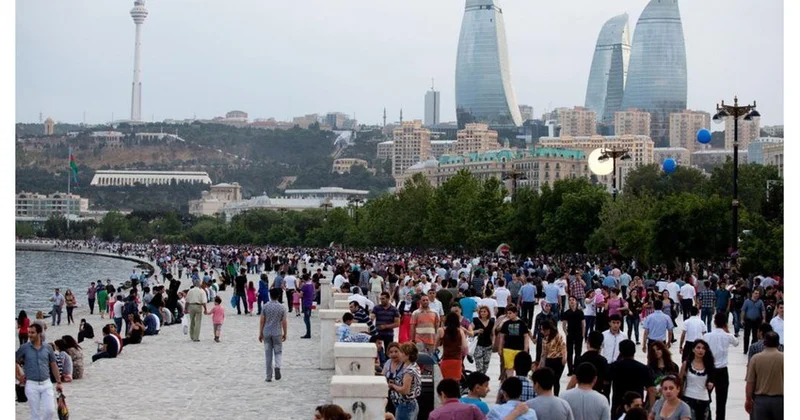 Azərbaycan turizm sektorunda mühüm oyunçuya çevrilir: turistlərin sayı kəskin şəkildə artıb
