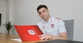 Beşiktaş Kerem Atakan Kesgin ilə yollarını ayırıb