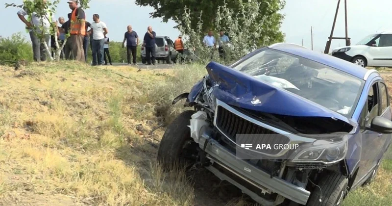 Naxçıvanda yol qəzasında ata oğul və daha 2 nəfər xəsarət alıb FOTO