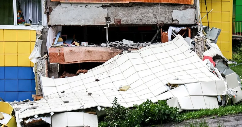 Dəhşətli zəlzələnin olduğu bölgədə 2500 azərbaycanlı var AÇIQLAMA