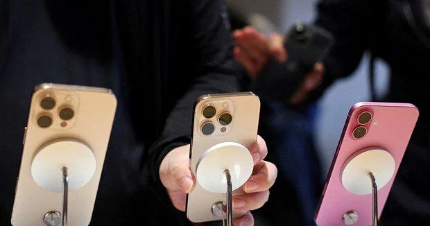 Apple начала терять лидерство на рынке смартфонов в США