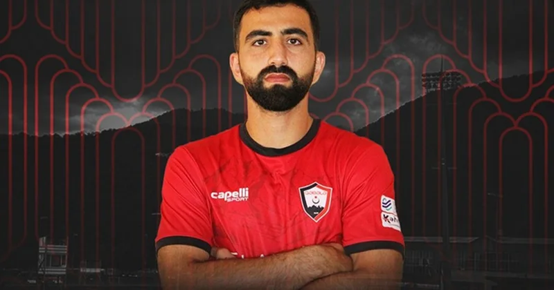 “Qəbələ” futbolçusu ilə vidalaşıb