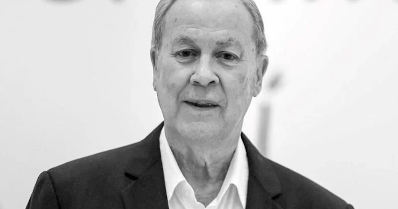 Rejissor Robert Uilson vəfat etdi