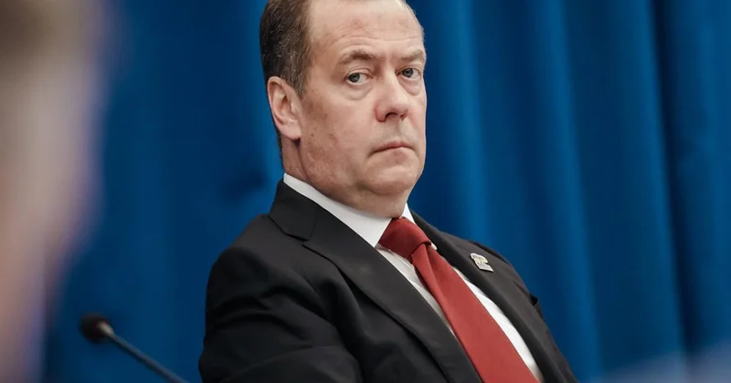 Dmitri Medvedev Trampa cavab verib: Rusiya hər şeydə haqlıdır və öz yoluna davam edəcək