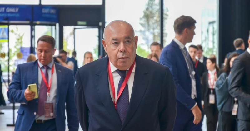 Господин Швыдкой, это Ханкенди, а не Суджук Кале. И да мы сами решим, что сносить! Minval Politika