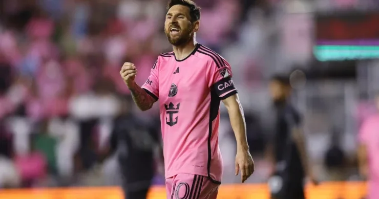 Messi rəqibinə şillə vurdu, cəzasız qaldı VİDEO