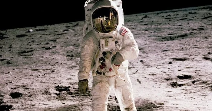 Bu ölkə aya enişi PLANLAŞDIRIR NASA nın müvəqqəti rəhbəri