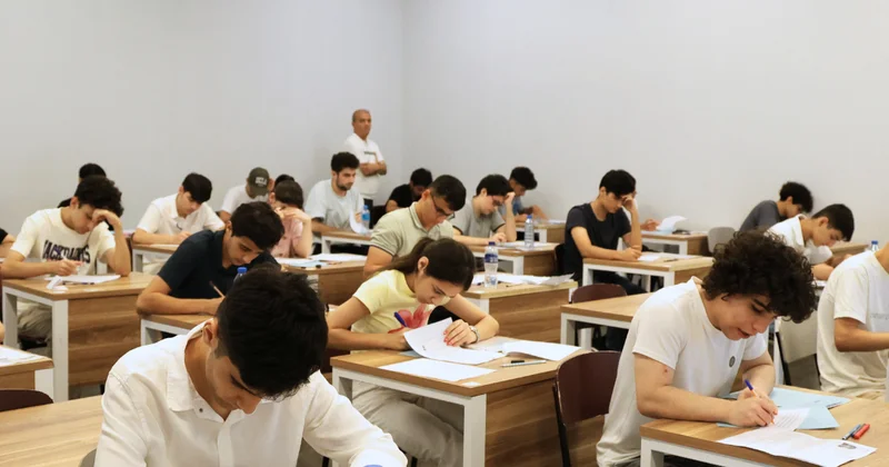 UFAZ da 10 cu dəfə qəbul imtahanları keçirilib FOTOLAR