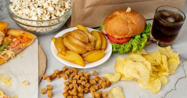 Beyni sürətlə qocaldan 5 qida açıqlandı
