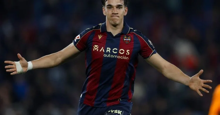 Real İspaniya millisinin hücumçusunu transfer etdi RƏSMİ