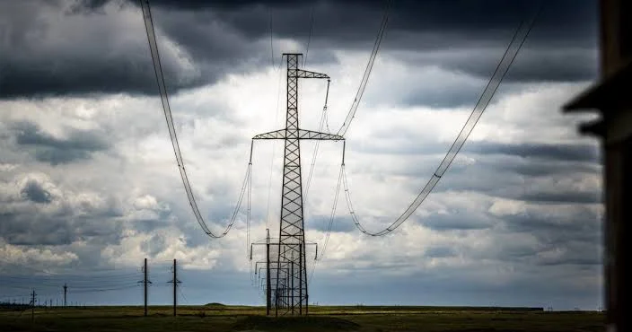 Xerson bölgəsinə PUA hücumundan sonra elektrik enerjinisinin verilməsi qismən dayandırılıb