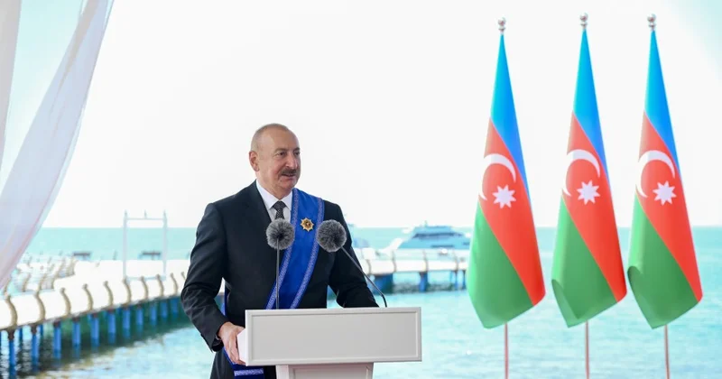 Tarixin axarını yalnız böyük liderlər dəyişir