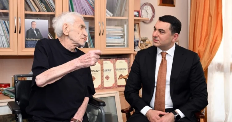 Nazir Xalq artisti Tofiq Bakıxanovu ziyarət edib