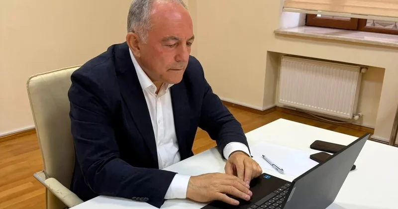 Bu universitetdə elektron diplomların verilməsinə başlanıldı FOTO