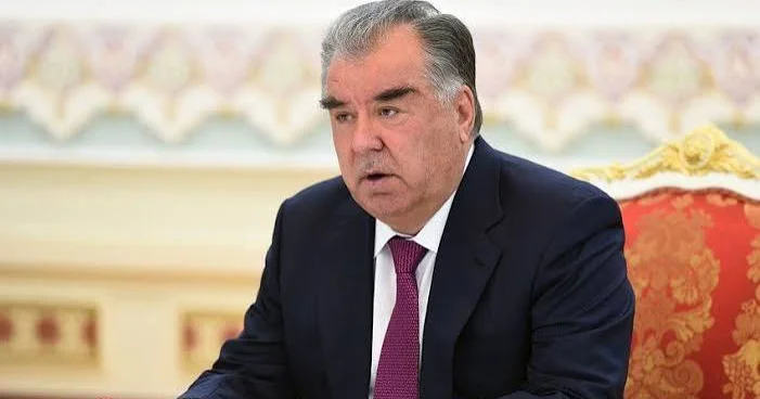 Tacikistan Prezidenti: Regionda iri neft emalı zavodunun tikintisi imkanlarını ciddi şəkildə nəzərdən keçirək