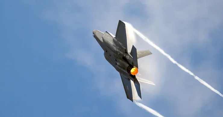 Kaliforniyada F 35 qırıcı təyyarəsi qəzaya uğrayıb
