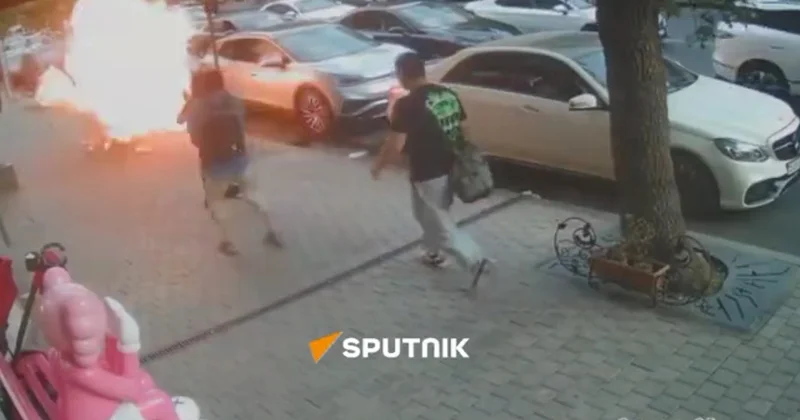 Küçənin ortasında elektrik kabeli belə partladı Anbaan görüntülər