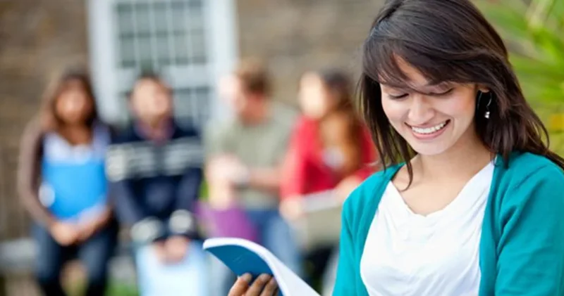 Universitetlərin sayının azalması rəqabəti zəiflədir Ekspert