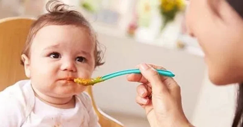 Uşağı çox yedirtmək sağlamlıq deyil, təhlükədir Pediatr