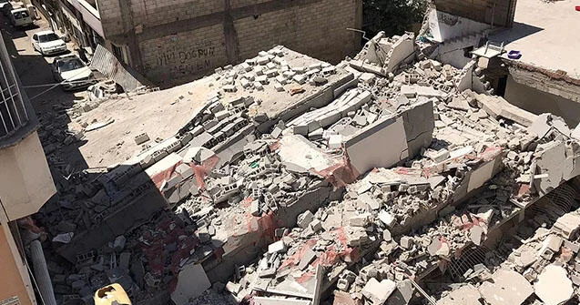 Fransada bina çökdü Ölən və yaralılar var