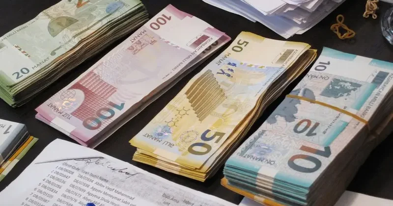 Onlar 8000 manat maaş alır