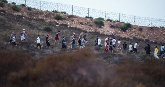 “25 min miqrant könüllü olaraq Seutadan Mərakeşə qayıdıb” El Pais