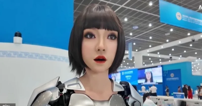 Azərbaycan teleməkanında bir ilk: AzTV süni intellektli robotdan müsahibə aldı VİDEO