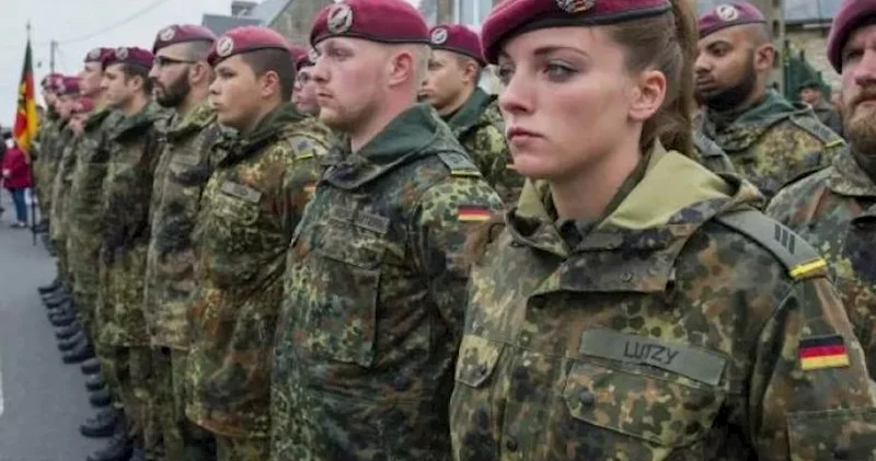 Almaniyada qadınlar hərbi xidmətə çağırıla bilər