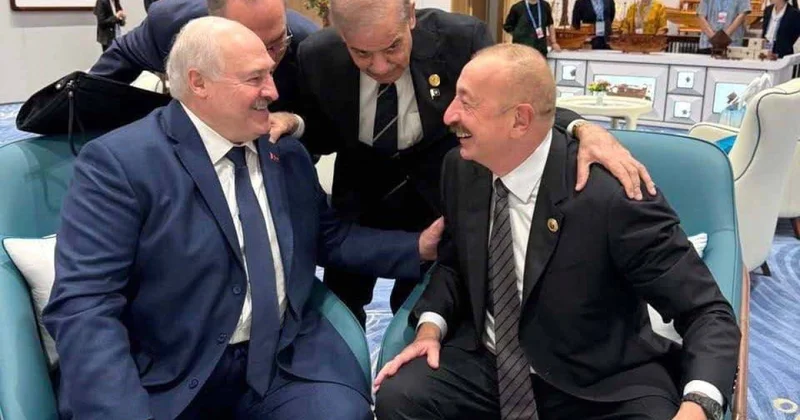Алиев побеседовал с Лукашенко и Шарифом фото