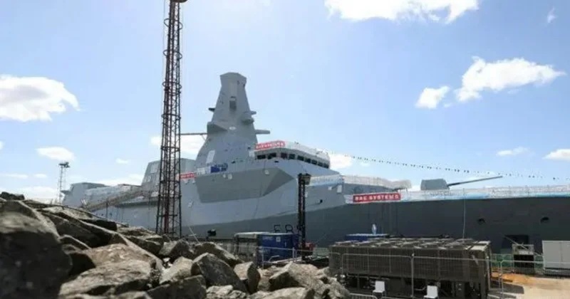 Britaniya ilə Norveç arasında hərbi gəmi sazişi imzalanıb