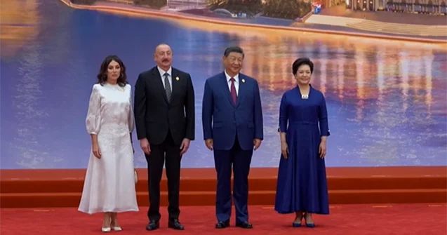 Prezident və xanımının şərəfinə ziyafət verildi Video+Yenilənib