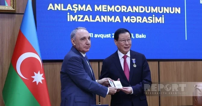 Çinin baş prokuroru Azərbaycanın Prokurorluğun yaradılmasının 100 illiyi medalı ilə təltif edilib