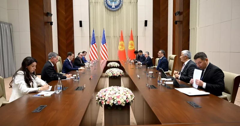 Жапаров предложил США упростить визовые требования к кыргызстанцам