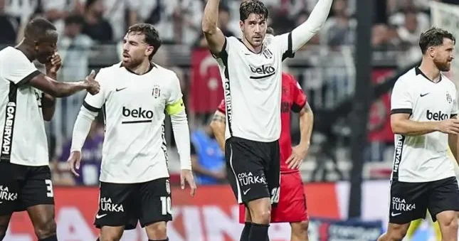 “Beşiktaş”dan 6 qollu qələbə, “Trabzonspor” uduzdu
