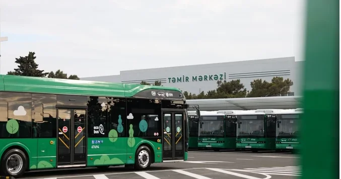Pik saatlarda “Depo” yazısı ilə avtobuslar niyə yollarda olur? BakuBus dan açıqlama