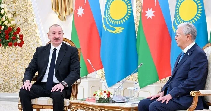İlham Əliyevlə Tokayev arasında görüş başladı