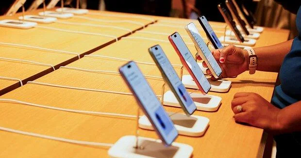 Складной iPhone получил уникальную особенность