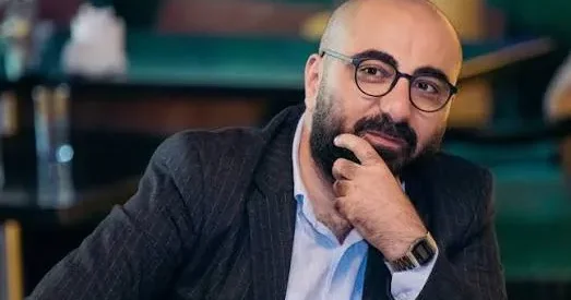 Hər özünü bəyənən insan narsistdir? Psixoloqdan CAVAB