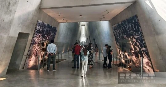 Azərbaycanlı jurnalistlər İsraildə Holokost muzeyini ziyarət ediblər