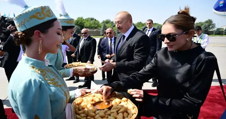 İlham Əliyev və xanımı Bişkekdə belə qarşılandı FOTOLENT YENİLƏNİB