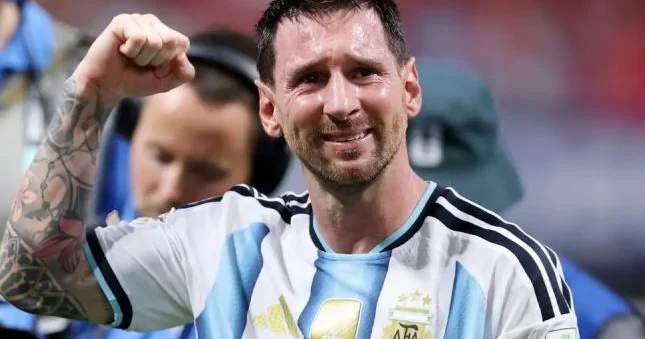 Messi dövrü başa çatdı Milli karyerasını başa vurdu