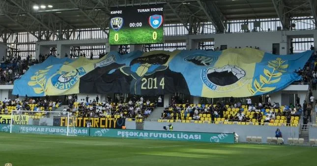 Gəncə stadionunda azarkeş coşğusu Video