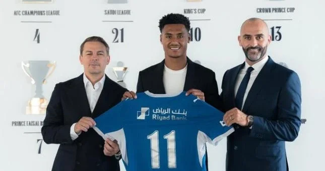 “Əl Hilal”dan böyük transfer Olli Uotkinslə 3 illik müqavilə