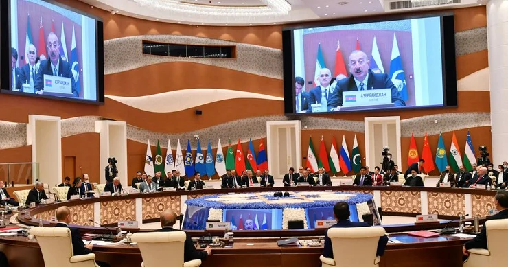 ​AVRASİYA NƏHƏNGLƏRİNİN GÖRÜŞÜ Azərbaycan 27 trilyonluq bazarda nəyə nail olmağa çalışır?