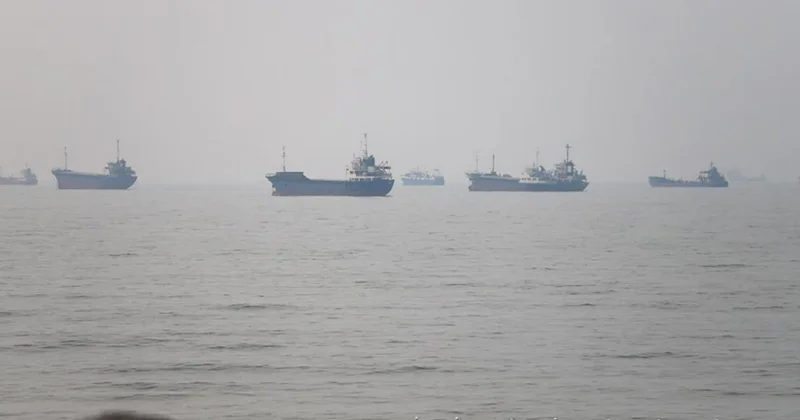 CENTCOM SEPAH ın Hörmüzdə tankerin minaya düşərək partlaması ilə bağlı bəyanatını təkzib edib